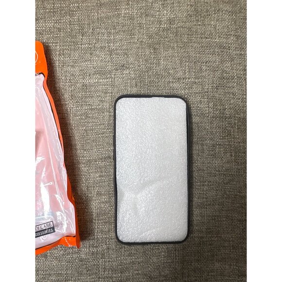 President Trump 2024 iPhone 14 Protective Case - Picture 2 of 4